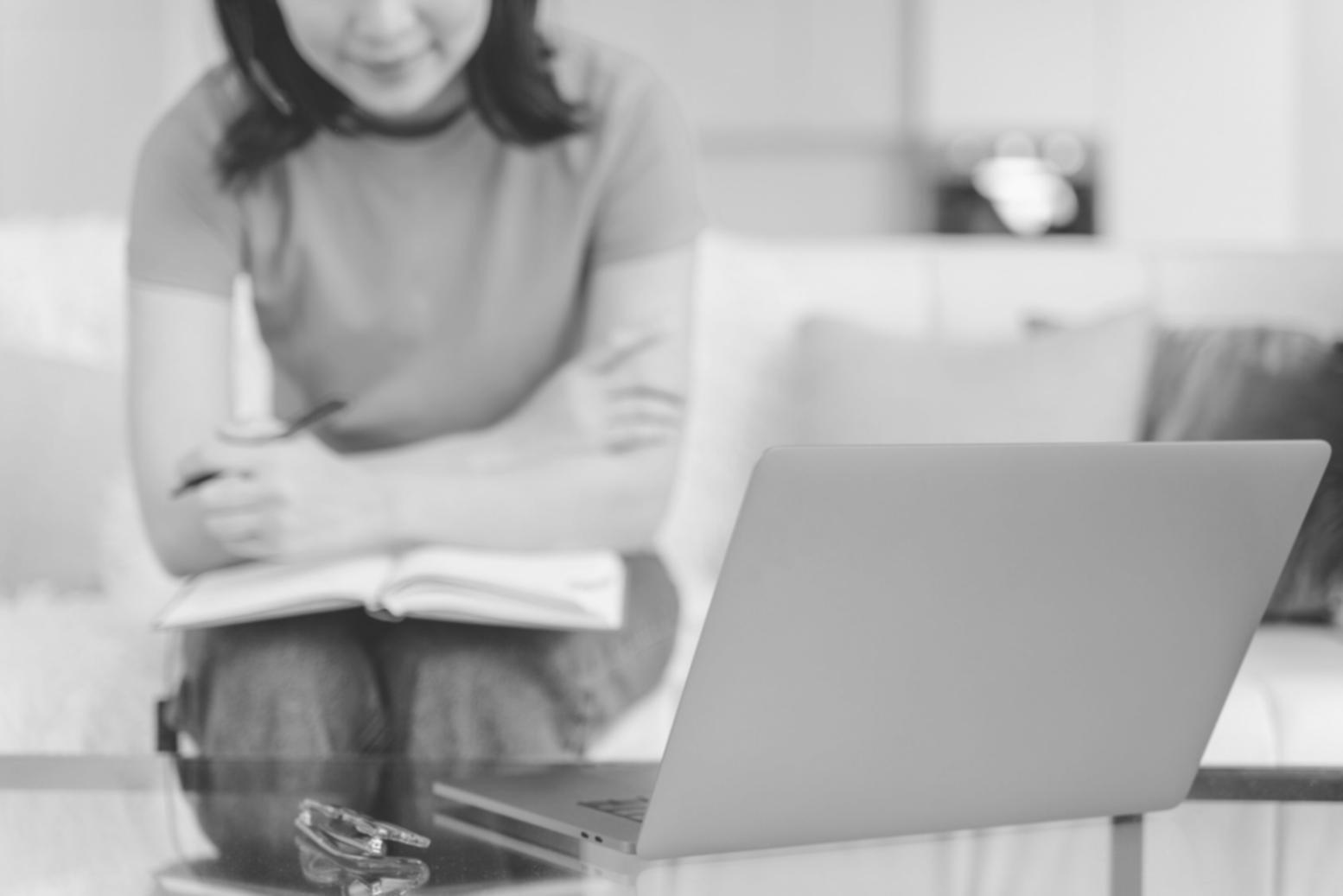 Financial data analysis and reporting systems in use